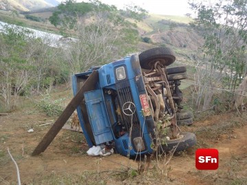 caminhão acidente 2