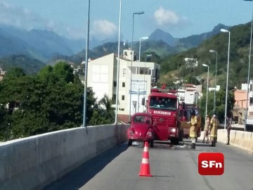 fogo veículo ponte