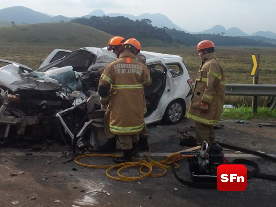 Mulher Morre E Duas Pessoas Ficam Gravemente Feridas Em Acidente Na Br 101 Em Macaé Sf Notícias 